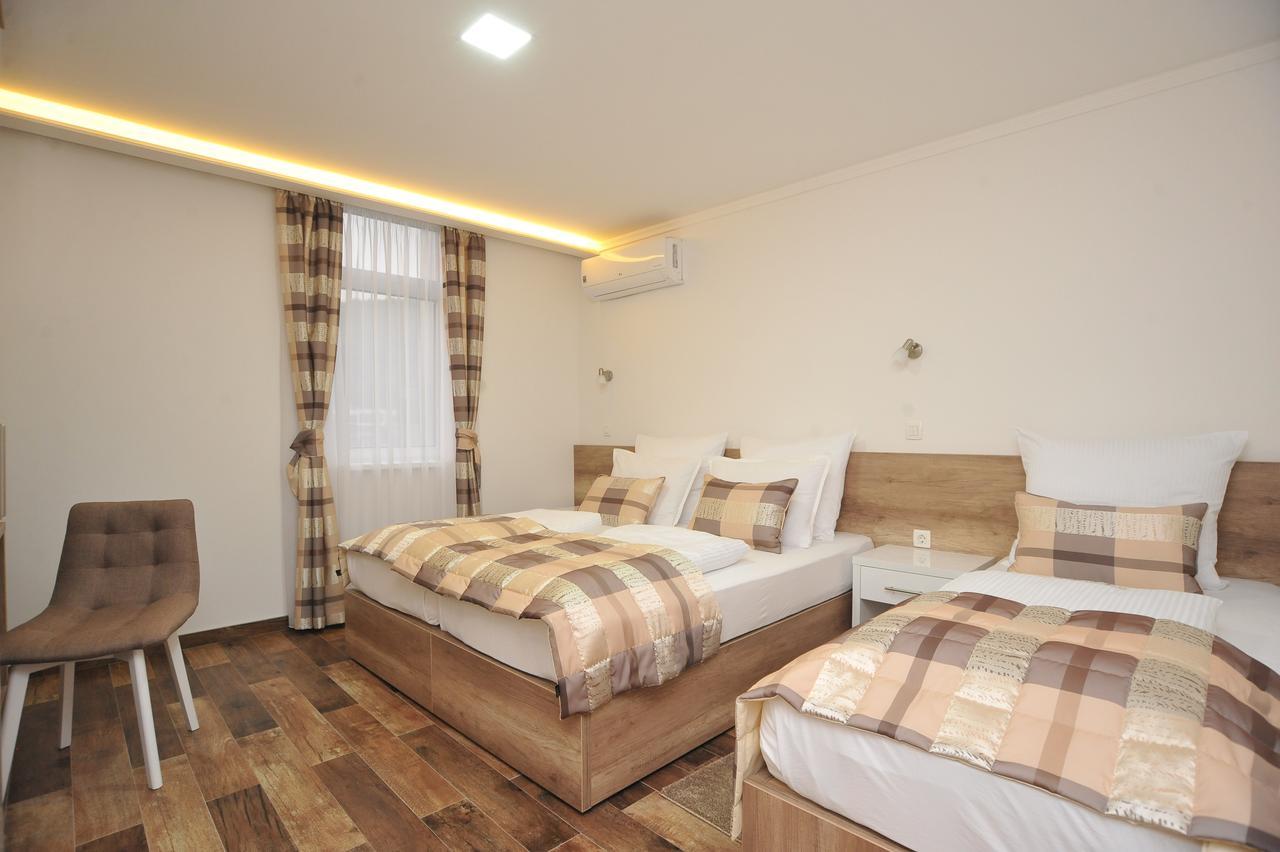 Motel As Hadzici Luaran gambar